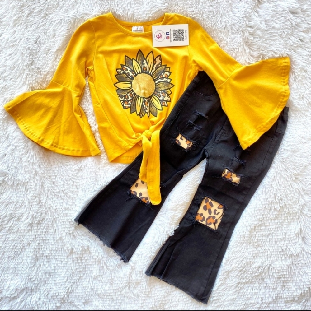 Gorgeous Sunflower Outfit 5T Yellow and Black